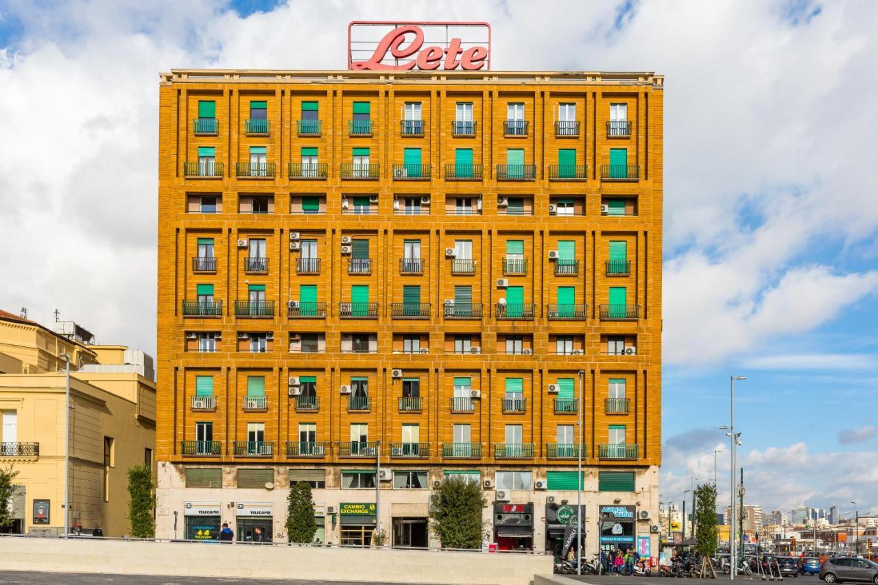 Piazza Municipio Apartments By Wonderful Italy نابولي المظهر الخارجي الصورة